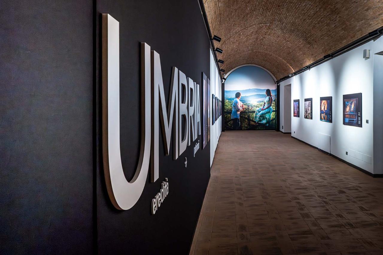 “Umbria. Patrimoni”: la mostra fotografica è a Montefalco fino al 3 marzo 2024